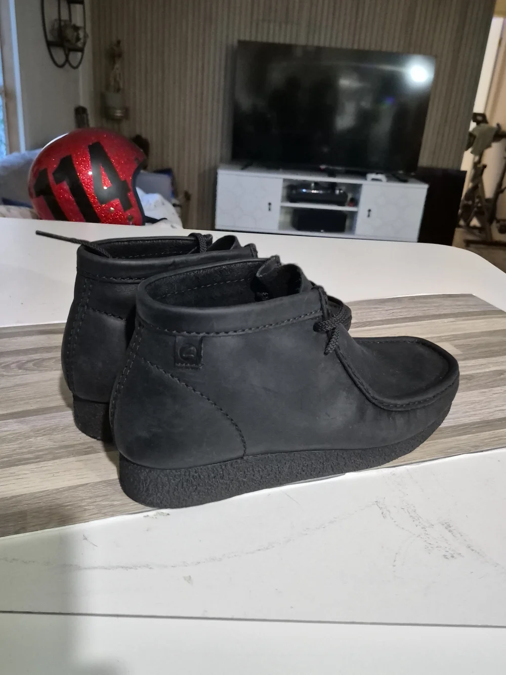 Men's Black Lace-Up Casual Clarks Wallabee Boots